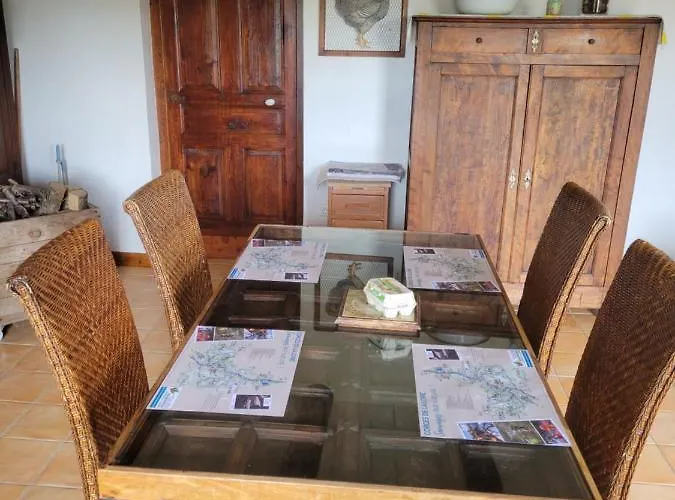 Hébergement de vacances Se Reconnecter à La Nature Au 3 étoiles De Montager à André De Chalencon *